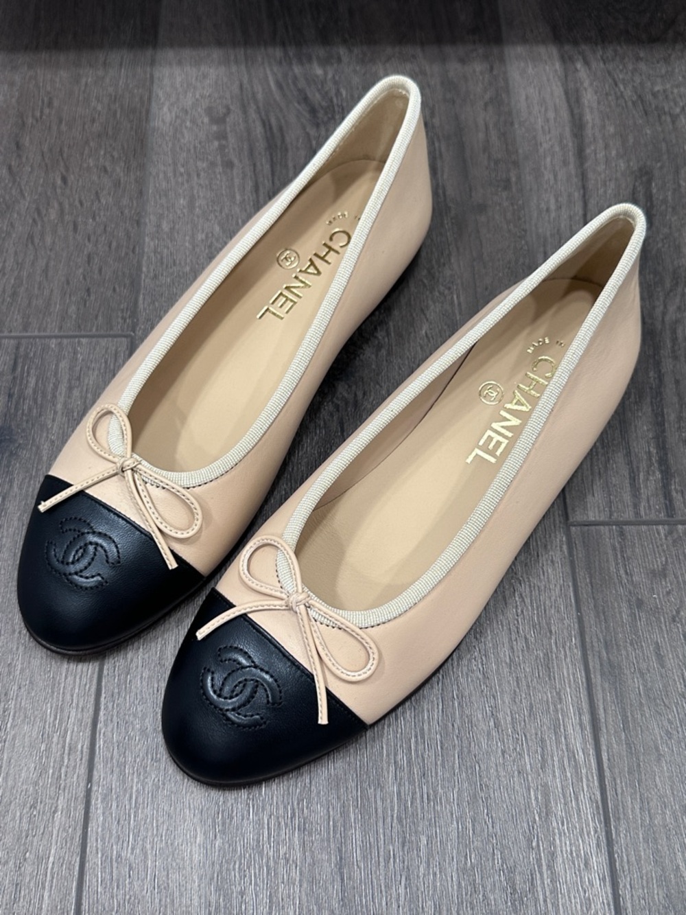CHANEL Beige and Black Cap-Toe Ballet Flats - Picture 5 of 16